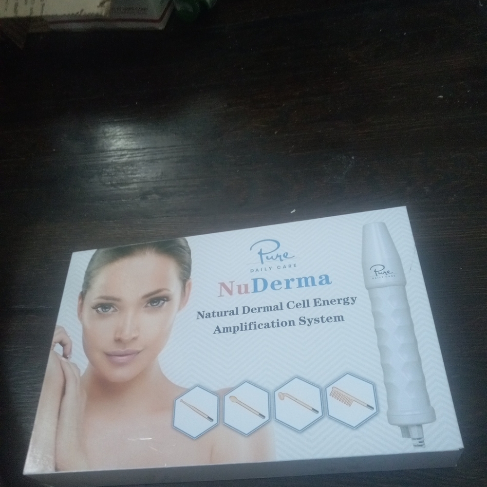 Pure Daily Care NuDerma Natural Dermal Cell Energy Amplification System - Used.